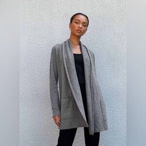Aritzia The Group by Babaton
Hugo Sweater grey wool open front blazer sz xs